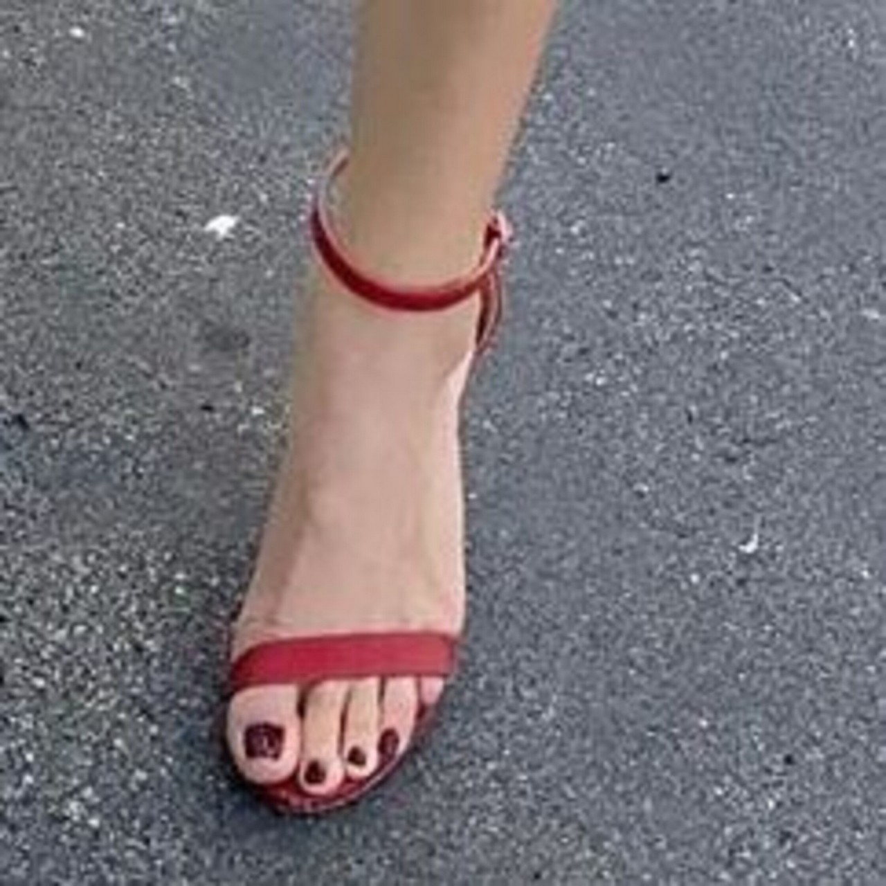 Zully Rodriguez Feet